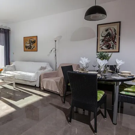 Alana 3 Loggia Apartament *