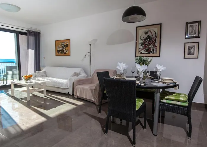 Alana 3 Loggia Apartmán *